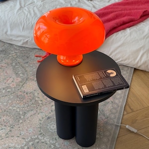 Contemporary Round Side Table, Modern Bedside Table Small, Compact Coffee Table for Living Room, Space Saving Side Table, Stylish Sofa Table
