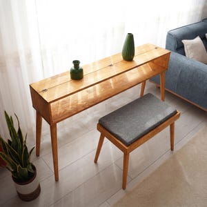 Mid-Century Modern pianostativ i massivt trä