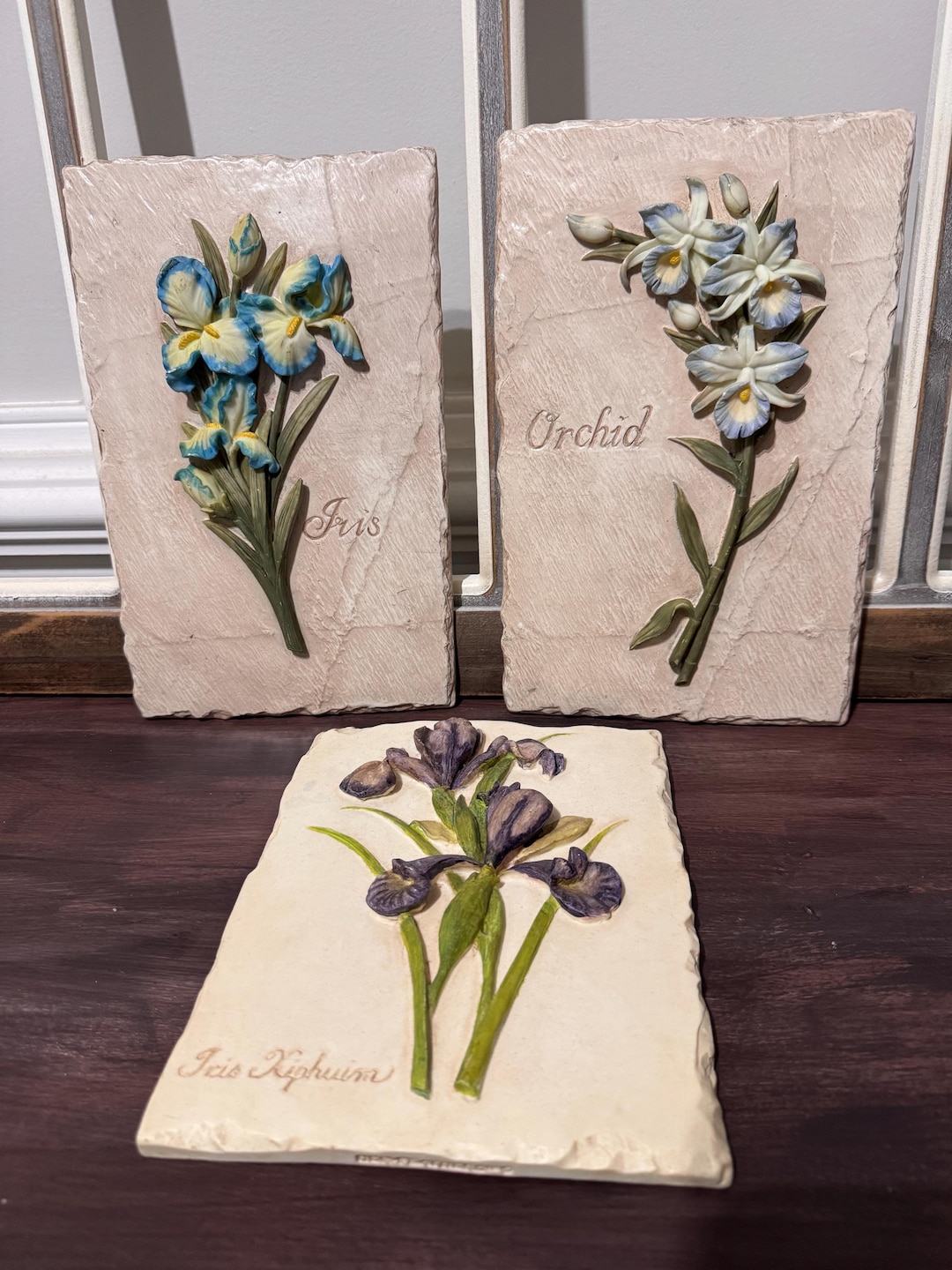 アイカツフレンズ ヴィンテージフラワー Vintage Home Interiors Iris & Orchid Flower Wall Plaques | Floral