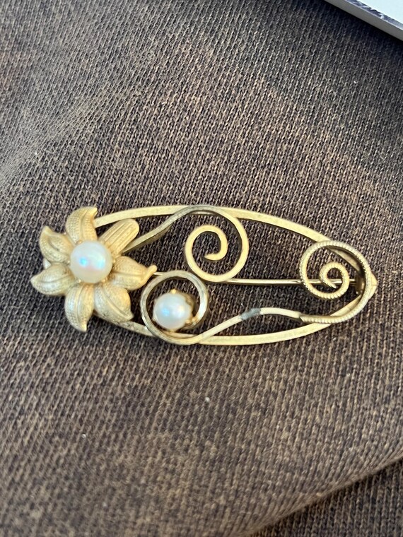Broche Vintage Fleur Avec Perle En Plaqué Or - Occasion Bon état - Bijou Rétro