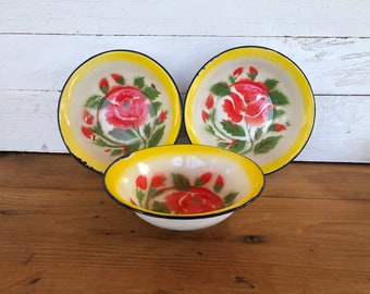 Vintage Poppy Enamelware Bowls - Set of 3