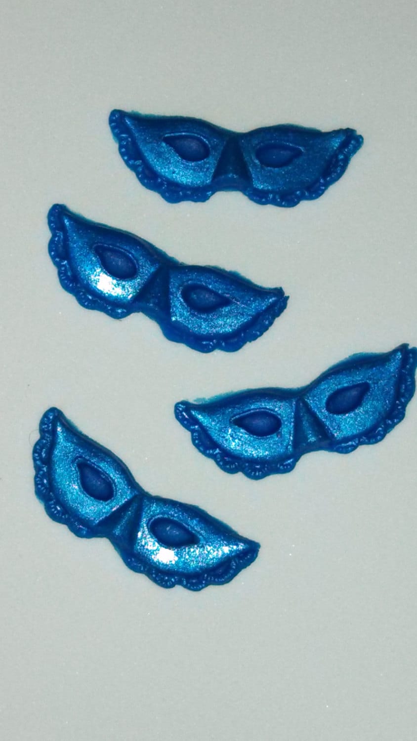 edible mardi gras mask