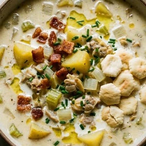 Puede incluir: Un letrero de madera rústica con el texto "Welcome to our home" en letras blancas. El letrero presenta un acabado envejecido y un diseño sencillo y acogedor, ideal para un porche o entrada.