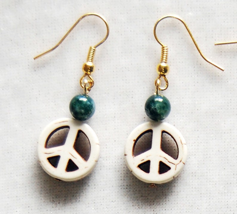 Peace Sign and Gemstone Earrings Choice of Colors, Hippie Peace Sign Dangle Earrings, Groovy Retro 1960s Style Earrings dark green n gold