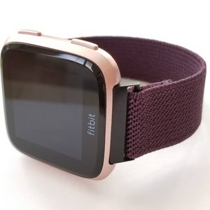 Fitbit VERSA 1/2/Lite, Versa 3/Sense, Apple, Samsung Fall Aubergine schmale Linie
