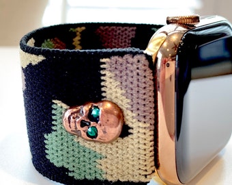 Camo Skull Elastic Apple Watch Band: Wide Cuff