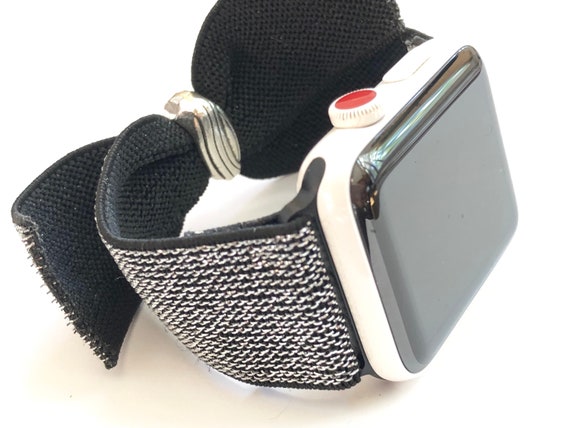 Kingsmax Cinturino Ricambio Per Fitbit Versa: Morbido Silicone, Fibbia Acciaio (Taglia S/M)