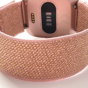 Fitbit Versa 1/2/Lite, Versa 3/Sense roséguldfärgat metalliskt elastiskt klockarmband bild 8