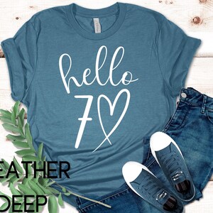 Camiseta de 70 cumpleaños, camiseta de Hola 70, camiseta de fiesta de 70 cumpleaños, camiseta de mujer de 70 cumpleaños, fiesta de 70 cumpleaños, 70 cumpleaños, cumplir 70
