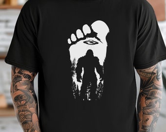 Alien Big Foot shirt, Big foot graphic tee, Sasquatch shirt, alien shirt, alien Sasquatch tee, funny tshirt, Gift for dad, big foot tshirt