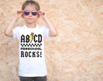 Koszulka ABCD Preschool Rocks, spersonalizowana koszulka na powrót do szkoły