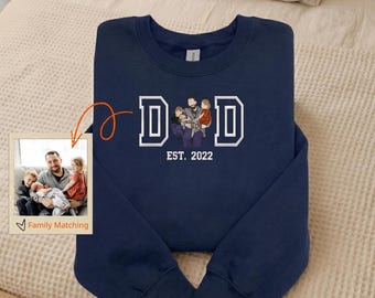 Custom Embroidered Father Day Sweatshirt with Papa Portrait, Personalized Mom Crewneck with Kid Name, Father’s Day Sweatshirt, birthday gift