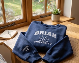 Bluza z haftem Briar, bluza uniwersytecka z okrągłym dekoltem, bluza z kapturem Graham 44, bluza studencka z serii Off Campus