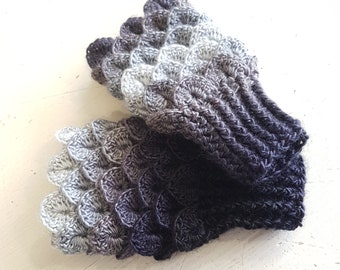 Adult black Dragon scale gloves, Mermaid gloves, Crocodile gloves, Mermaid mitts, black fingerless gloves, vegan gift, black and grey gloves