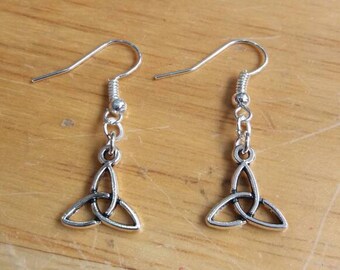 Triqueta earrings - Celtic earrings - Celtic knot earrings - Pagan earrings
