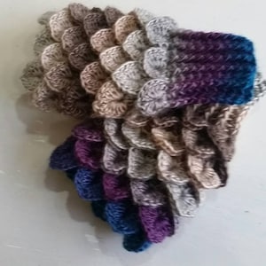 Mitaines de sirène bleu paon - gants d'écailles de dragon violet - gants de sirène - gants de crocodile - mitaines - mitaines grises - chic