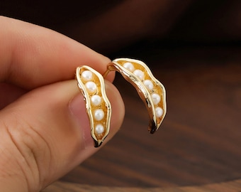 Five Peas in a Pod Earrings Pearl Studs Pea Pod Earrings Pearl Pea Earrings Gold Earrings Bridesmaid Gift Best Friend Gift