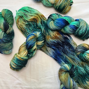 Moderne~ Hand dyed - lace /sock / fingering / sport / dk / worsted / aran /bulky yarn /super bulky - yarn - knit gift