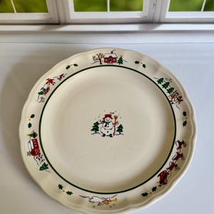 Pfaltzgraff Perennials Snowman Village Dinner Plate Holiday Christmas Table Ware Decor Dishes