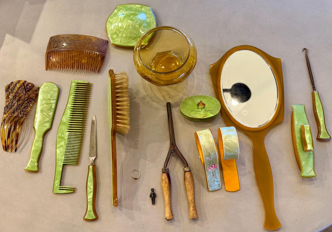 Antique 1920’s 3 PCs Amber Celluloid Art Deco‎ Brush Vanity Set Vintage Pink Swirl & Amber Art Deco Celluloid Dresser Vanity  main image 2
