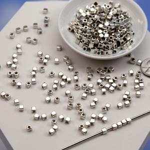 Cube Spacer Beads (200 pcs) 4mm TINY Mini Cube Bead - Electroplated Silver Plastic - with Holes to Easily make Jewelry