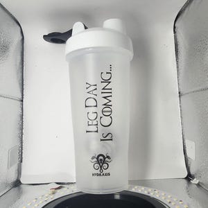 Shaker Bottle for Protein Shakes and Pre Workout, 700 ml, White - Custom and Easy to Clean - Drinkware, Cup