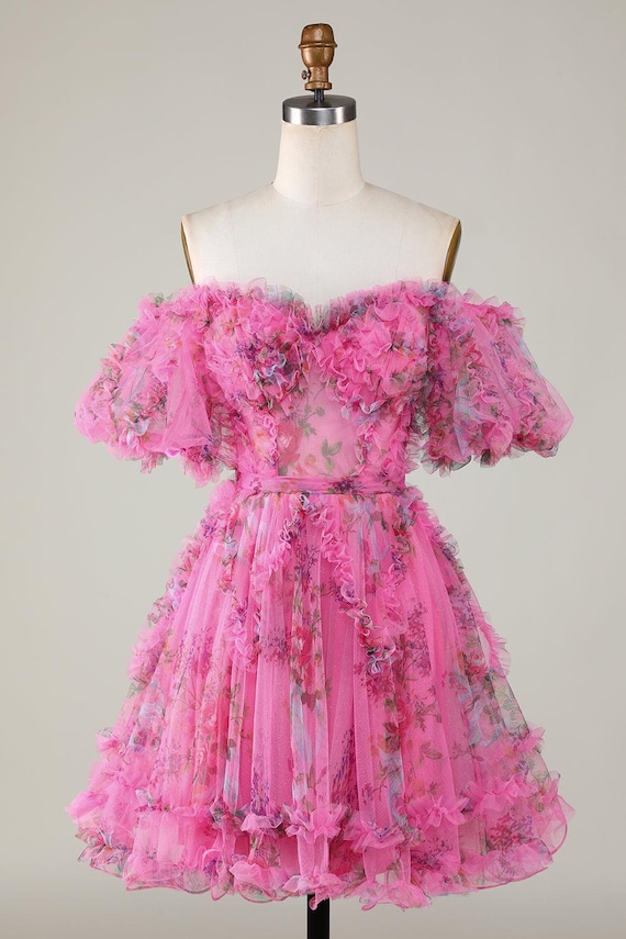 Romantisches Tüllkleid in Pink mit Blumenmuster, Handgefertigt, Off-Shoulder, Rüschen, Perfekt für Hochzeiten und Partys