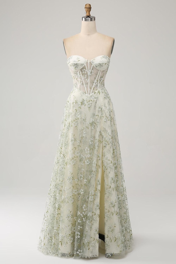 Langes Abendkleid in Weiß mit Blumenstickerei, Korsett-Design, schulterfrei und bodenlang – Perfekt für Ball, Hochzeit besondere Anlässe