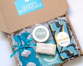 Ocean Lover Letterbox Gift Set, Happy Birthday Pamper Hamper, self-care package, seaside-themed gift box, shells theme