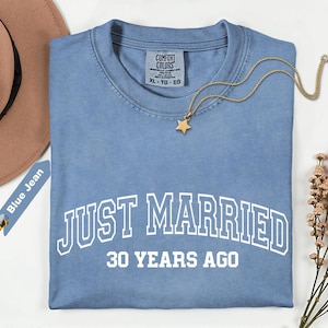 Camiseta Comfort Colors® "Recién casados hace 30 años", regalo para 30.º, 40.º y 50.º aniversario, camisetas personalizadas a juego para parejas, 50 años juntos imagen 7