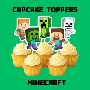 Può includere: Cupcake con glassa gialla e decorazioni a tema personaggi di Minecraft su sfondo verde. Le decorazioni presentano personaggi pixelati tra cui Alex, un Creeper, uno zombie, Steve e uno scheletro. Le parole "CUPCAKE TOPPERS" e "MINECRAFT" sono visualizzate.