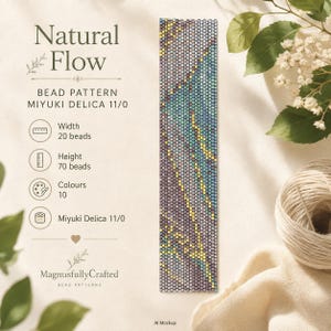 Könnte beinhalten: Ein rechteckiges Perlenmuster mit dem Titel Natural Flow für Miyuki Delica 11/0 Perlen. Das Design zeigt ein Raster von 20 mal 70 Perlen in 10 Farben mit einem geometrischen Muster aus gedämpften violetten, türkisen und gelben Linien.