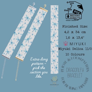 Può includere: Tre braccialetti di perline con motivo a libellula e chiusure argentate e dorate. I braccialetti sono bianchi con motivi di libellule blu. L'immagine include anche un campione di motivo e il testo "Extra-long pattern - pick the section you like."
