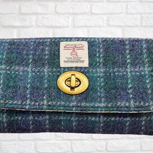 Cartera de tweed Harris de tres pliegues con cierre giratorio de cuadros azules