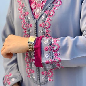 Marokkaanse geborduurde jellaba, elegante 2-delige kaftan in paars, traditionele, bescheiden Marokkaanse djellaba voor vrouwen - Marokkaans, maat S, M, L