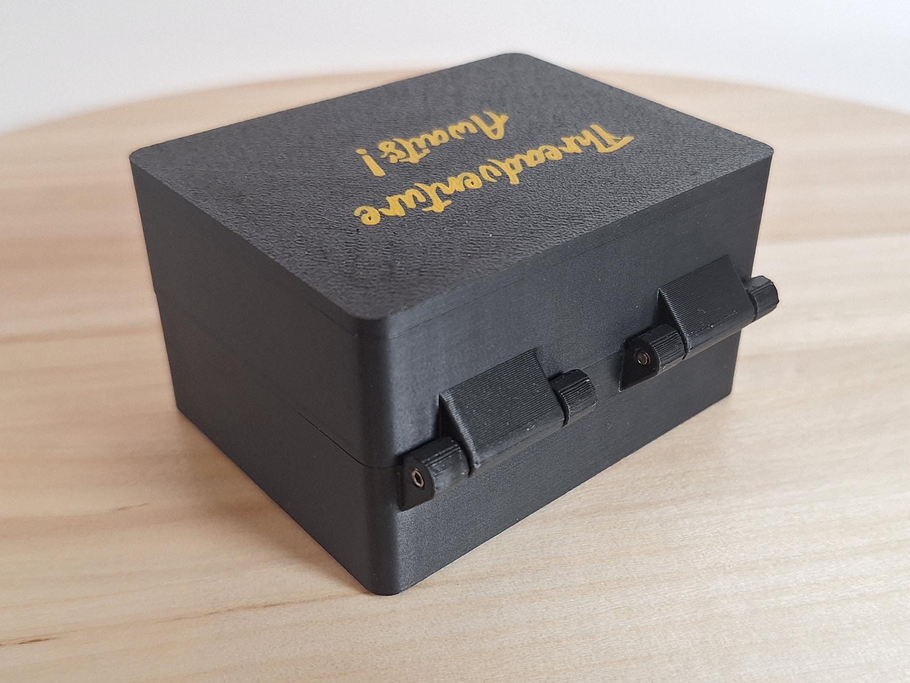 Floss Bobbin Box with Magnet - Cross Stitch Travel Box, Eco-Friendly, Biodegradable PLA Polymer, Embroidery storage, Floss bobbin holder
