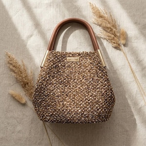 Bolso tote tejido a mano, hilo bouclé marrón, asas de cuero color coñac, bolso de mercado estilo boho. imagen 7