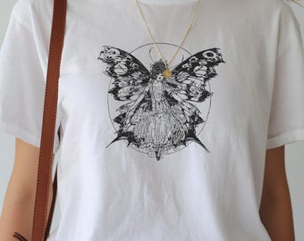 Butterfly Fairy Vintage Style 90s Tee / Gothic Fairycore Shirt / Magical Witchy Top