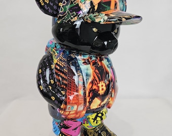 ArtBrut by Ann - AngryBear x Bitcoin sculpture resine limite edition, bear sculpture pop art, unique bear gifts, unique handmade sculptures.