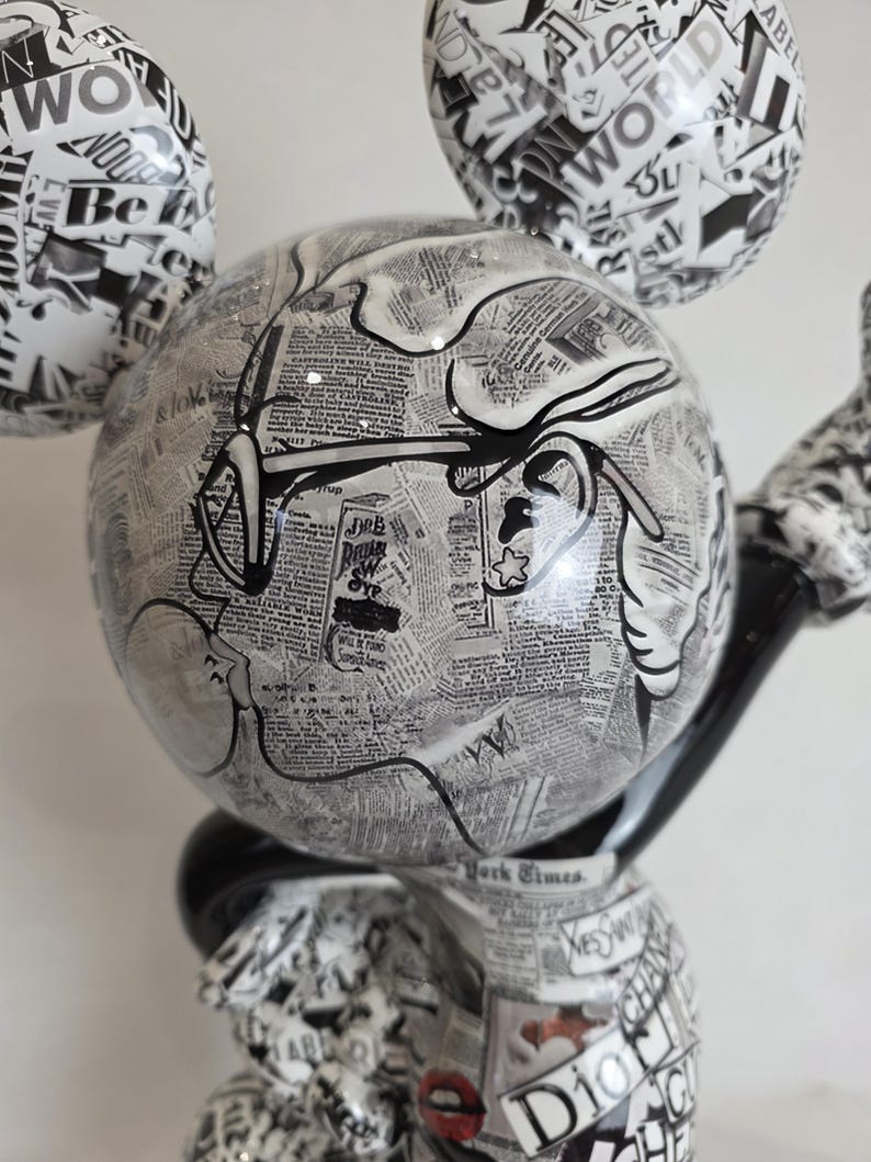 ArtBrut By Ann - Escultura pop art do Mickey Mouse em preto e branco, edição limitada, estatueta de luxo do Mickey, esculturas exclusivas feitas à mão, loja de presentes. imagem 11
