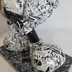 ArtBrut By Ann - Escultura pop art do Mickey Mouse em preto e branco, edição limitada, estatueta de luxo do Mickey, esculturas exclusivas feitas à mão, loja de presentes. imagem 12