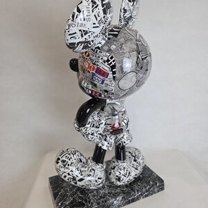 ArtBrut By Ann - Escultura pop art do Mickey Mouse em preto e branco, edição limitada, estatueta de luxo do Mickey, esculturas exclusivas feitas à mão, loja de presentes. imagem 13