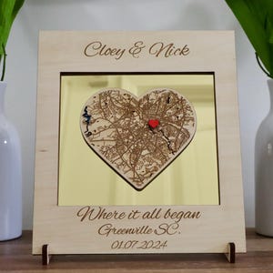 Mappa del cuore personalizzata in legno, ricordo personalizzato del luogo con retro in acrilico