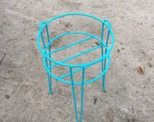 Round Metal Plant Stand, Vintage Mid Century Aqua Fern Stand, Porch Pot Stand, Hairpin Legs, Salvaged Garden Art Decor, Farmhouse Decor