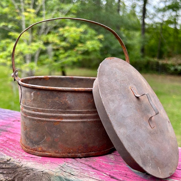 Tin Lunch Bucket, Oval Lunch Pail with Lid, Rusty Patina, Country Farm Decor, Industrial Decor, Farmhouse Style Decor