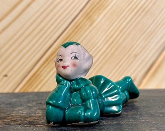 Green Gilner Pixie Posing for a Pic! Pointy Ears Rosy Red Cheeks Elf Figurine Farmhouse Inspired Tiered Tray Decor READ