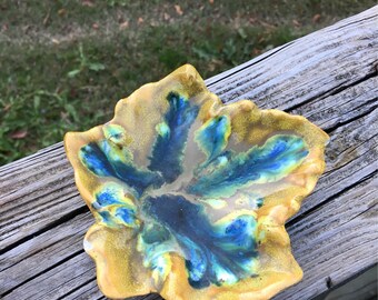 Leaf Shaped Trinket Dish Green Leaf Soap Dish Vanity Trinket Bowl Autumn Farmhouse Inspired Tiered Tray Cottagecore Shabby Hand Made