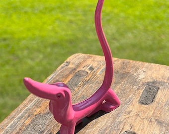 Pink Metal Puppy Ring Holder: Kitsch Dog Jewelry Organizer
