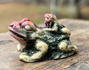 Handcrafted Marble Piggyback Frog Figurine Sweet Mama Frog with Baby Frog on her Back Unusual Kitschy Farmhouse Inspired Tiered Tray Decor