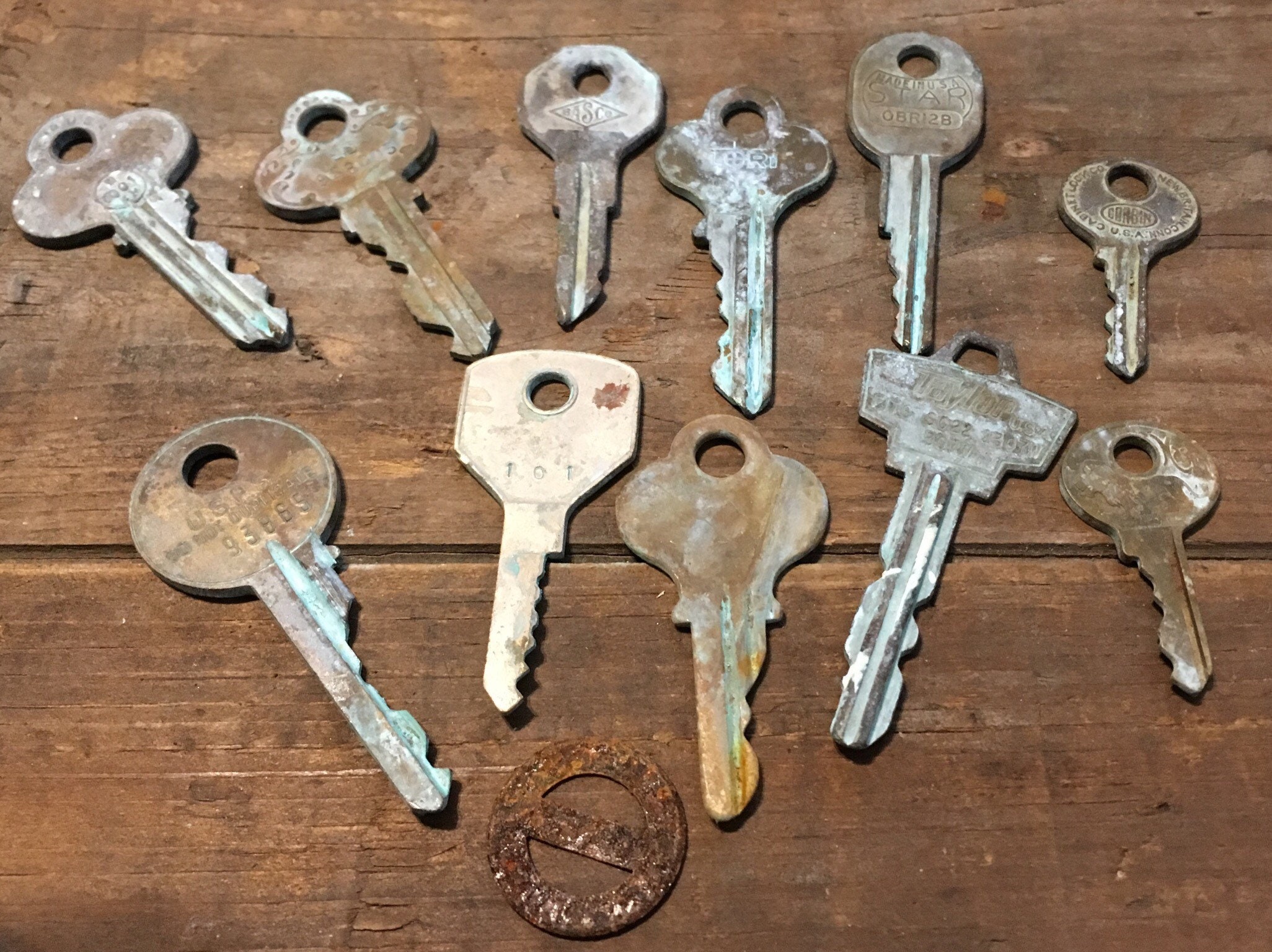 Old Keys Lot of 11 House Keys Car Keys Random Vintage Keys Etsy